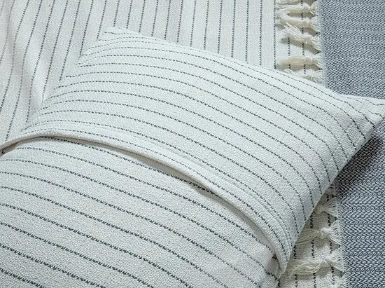 English Home bedsprei - Incl. 2 kussenslopen - 240x260 cm - Creme – Grijs 240 x 260cm 240x260 cm Grijs (3747)