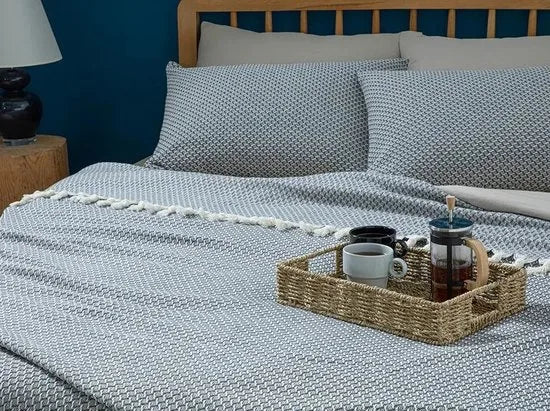 English Home bedsprei - Incl. 2 kussenslopen - 240x260 cm - Creme – Grijs- blauw 240 x 260cm 240x260 cm Grijs (3754)