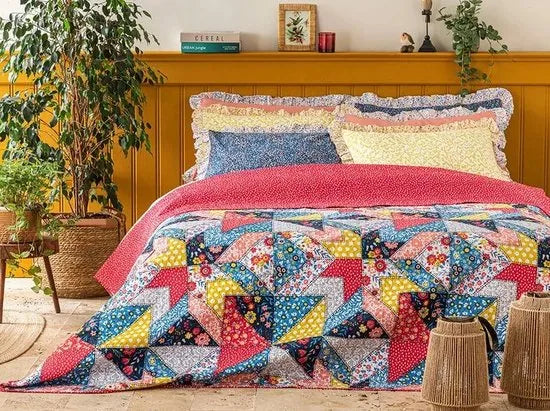 English Home dekbed zonder overtrek - Bedrukt dekbed - Wasbaar - 200x220 cm - Roze – Rood Rood (3631)