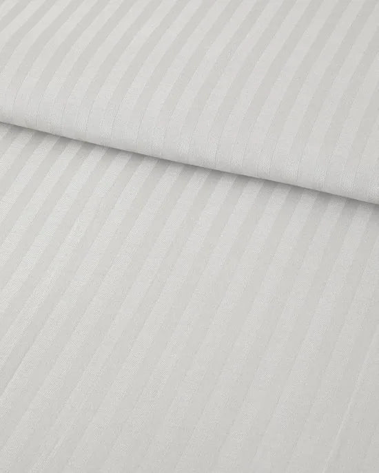 English Home dekbedovertrekset - Crystal - Viscose - King Size - Incl. 2 Kussenslopen - Incl. Hoeslaken 180x200 - 240x220 cm – Wit