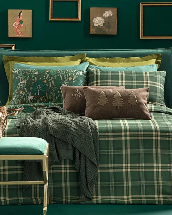 English Home - Dekbedovertrekset - incl. 2 kussenslopen - Incl. hoeslaken - 200x 220 cm - Groen – Donker groen