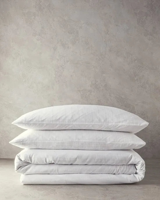English Home Diamond Silky Cotton - Tweepersoons -Dekbedovertrekset - Zijdeachtig Katoenen - Incl. Hoeslaken 160x200 - 2 kussenslopen - 200 x 220 cm - Wit – Wit 180 x 200