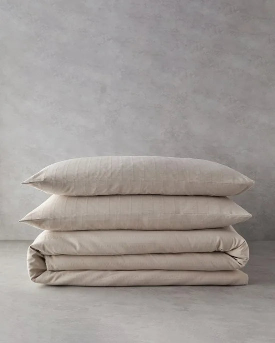 English Home Diamond Silky Cotton - Tweepersoons -Dekbedovertrekset - Zijdeachtig Katoenen - Incl. Hoeslaken 160x200 - 2 kussenslopen - 200 x 220 cm - Wit – Beige/effen 160 x 200