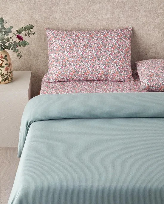 English Home – Floret Bloom Zomerdekenset - Luxe Uitvoering - Incl. Hoeslaken 160x200+30 - Incl. 2 kussenslopen - 200x 220 cm – Groen/Roze