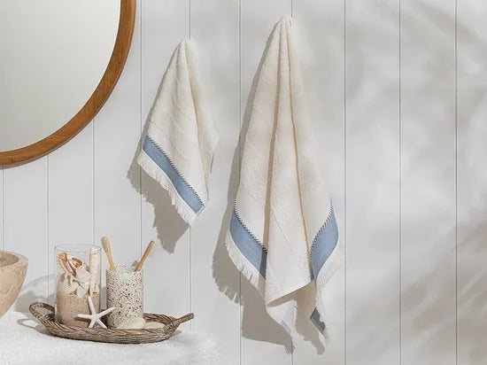 English Home handdoeken - 2 stuks - 30x50 cm - Beige – Creme-blauw 30 x 40cm English Home handdoeken 2 stuk (3969)