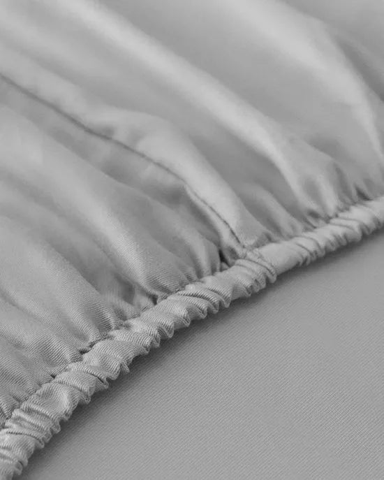 English Home - Micell Katoensatijn Premium Hoeslaken - Tweepersoons - 100% Katoen - 160x200 cm - Wit – Zilver/ grijs
