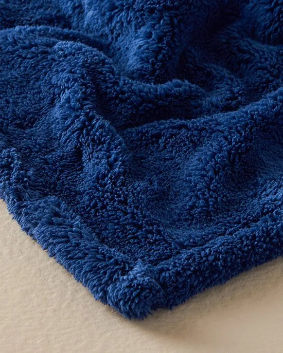 English Home - Fleece Deken - Fleece Plaid - Luxe Woondeken - Zachte deken - Tv Deken - 120x170 cm - Antraciet – Donker blauw