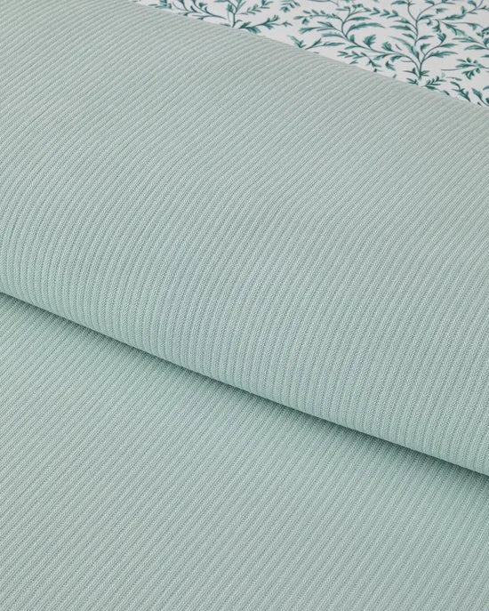 English Home - Pretty Ivy Zomerdekenset - Luxe Uitvoering - Incl. Hoeslaken 160x200+30 - Incl. 2 kussenslopen - 200x 220 cm - Groen/Turqoise
