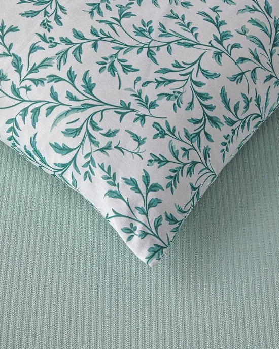English Home - Pretty Ivy Zomerdekenset - Luxe Uitvoering - Incl. Hoeslaken 160x200+30 - Incl. 2 kussenslopen - 200x 220 cm - Groen/Turqoise – Model 2