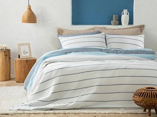 English Home Tweepersoons dekbedovertrekset - 200x220 cm – Wit – Blauw-wıt