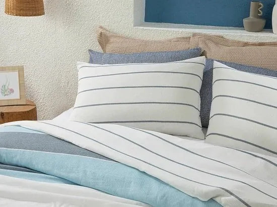 English Home Tweepersoons dekbedovertrekset - 200x220 cm – Wit – Blauw-wıt
