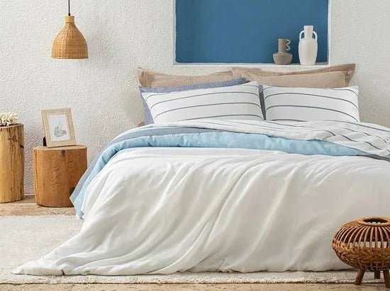 English Home Tweepersoons dekbedovertrekset - 200x220 cm – Wit – Blauw-wıt