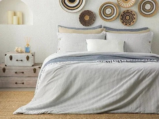 English Home Tweepersoons dekbedovertrekset - 200x220 cm – Wit – Blauw-wit