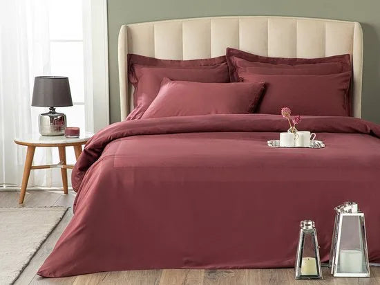 English Home Vivian - Framed Cotton Satin Double - Luxe Dekbedovertrekset -4 Kussenslopen - Onderlaken- - Duvet Cover Set - 200x220 cm -Wit – Rood