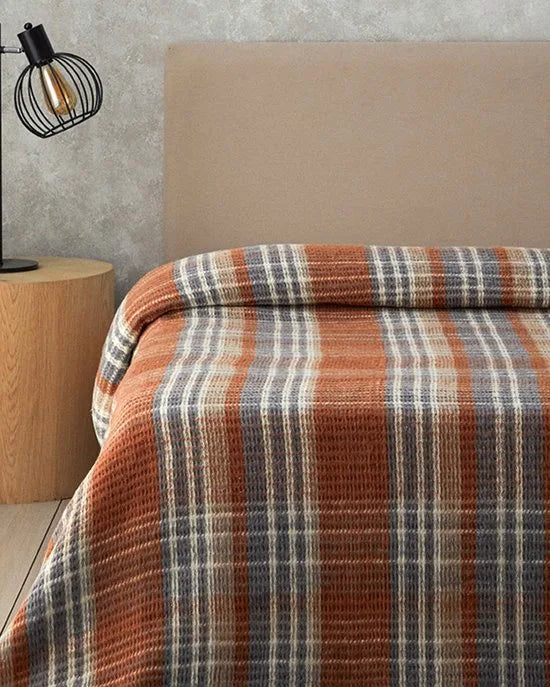 English Home Winterdeken - Warm - Plaid -Bedsprei - 180x220 cm - Rood Bruin Brick