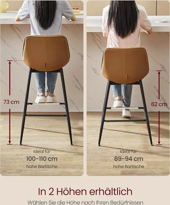 FurnStar - Barkruk - 4-Delige Set - Barstoelen - Ergonomische Rugleuning - Kunstleer - Metalen Poten met Verstelbare Universele Poten - 62 cm Hoog - Thuisbar - Eenvoudige Montage - Karamelbruin