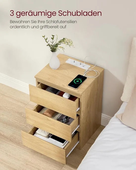 Furnstar Kailyn Collection - Nachtkastje met stekkerdoos - Bijzettafel 3 laden 2 AC- Stopcontacten - 2 USB-A- aansluitingen - Modern - Strogeel