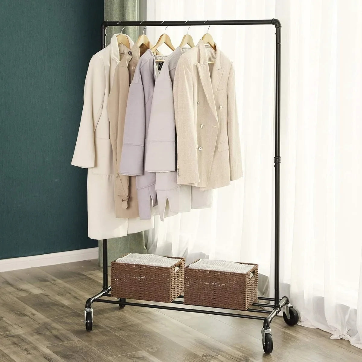 FurnStar - Kledinghangers - Kledingrek Metaal - Kledingrek Op Wieltjes - 49D x 100W x 163H cm - Kledingrek Wit – Zwart