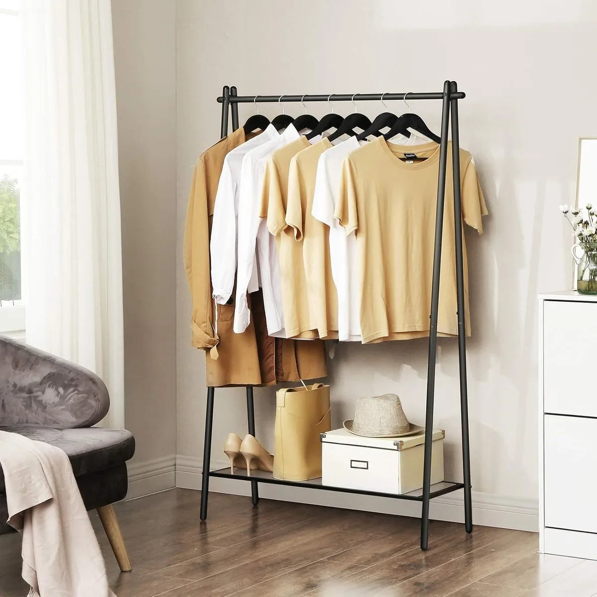 FurnStar - Kledingrail - Kledingrek - Kledingrek met stalen frame - met ophangrail en plank - 33,5 x 92,5 x 153 cm - voor slaapkamer, kleedkamer, wasruimte - zwart