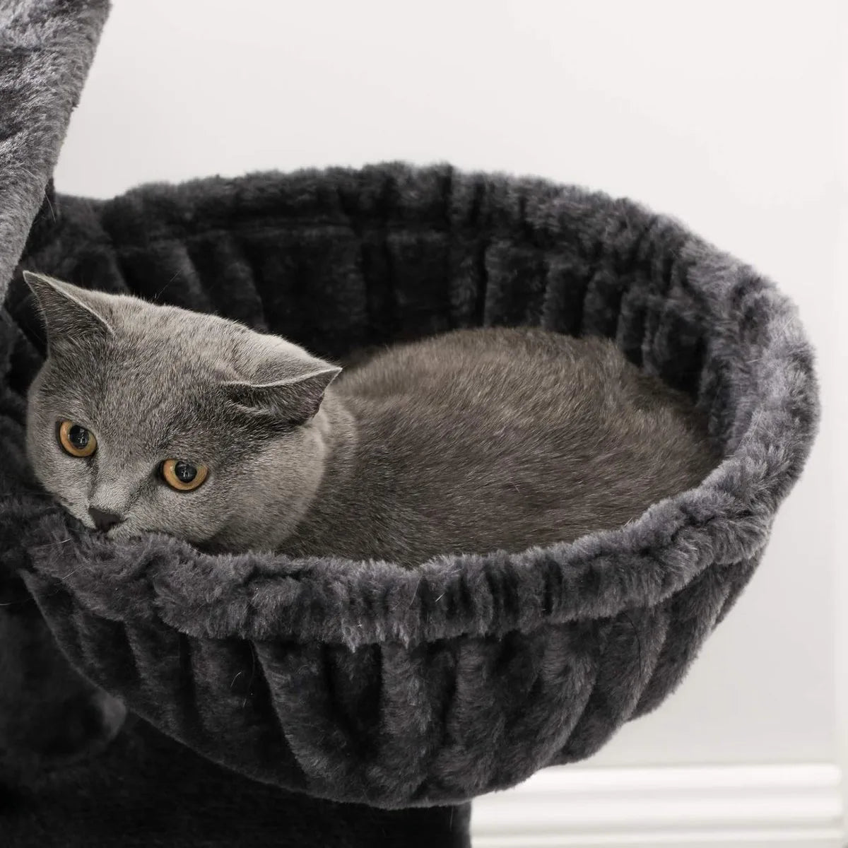 FurnStar - Krabpaal - 138 cm kattentoren voor binnenkatten - pluchen kattenhuis met krabplank - 9 krabpalen - zitstok - grot - ontwerp met meerdere niveaus - beige – Rookgrijs