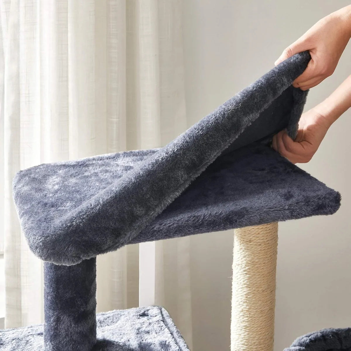 FurnStar - Krabpaal - Klein Kattenappartement 84 cm - Kattentoren - Lichtgrijs – Grijs