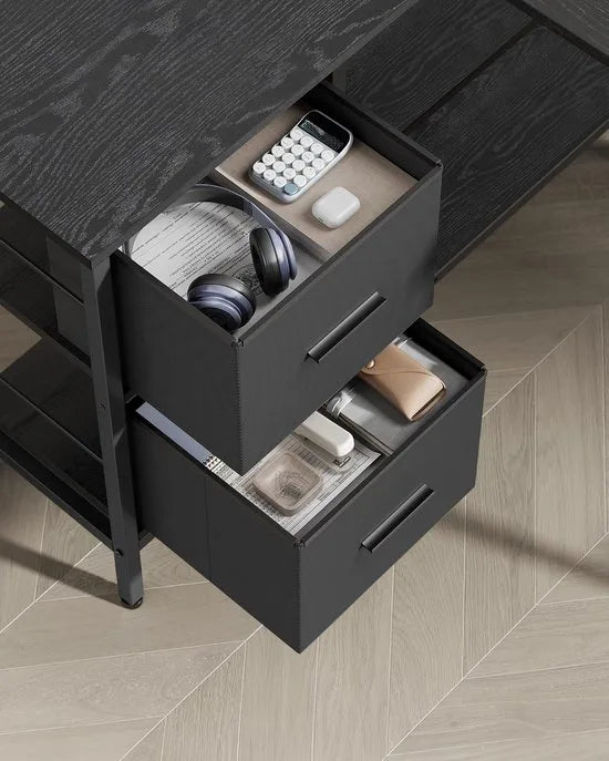 Furnstar L-vormig Bureau – 135 x 105 cm – Hoekbureau met 2 Ruime Lades, Monitorstandaard en Verstelbare Plank – Computer- en Gamingbureau – Ebbenhout Zwart