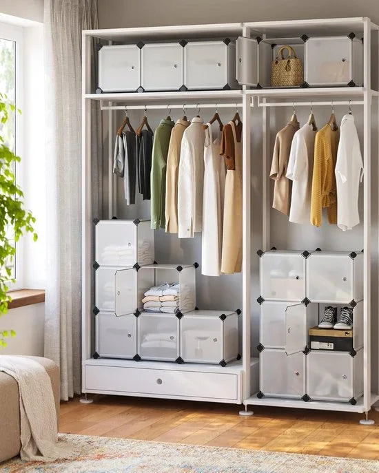 FurnStar - Reksysteem - schoenenrek - set van 16 kubussen - kledingkast van kunststof - met deuren - steekrek - opslag van kleding - schoenen en boeken - eenvoudige montage - crème-wit – Wit