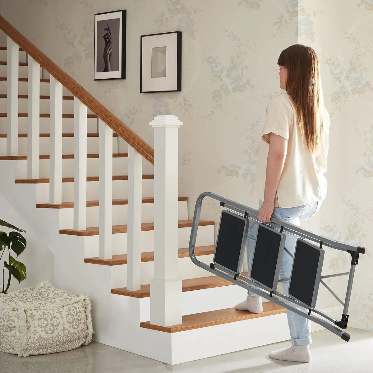 FurnStar - Trapladder - 3-Stapsladder - Vouwladder - Veiligheidsslot - Ruimtebesparende Opslag - Draagvermogen tot 150 kg - Duifgrijs
