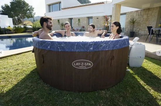 Lay-Z-Spa Toronto met Wifi tot 7 personen!