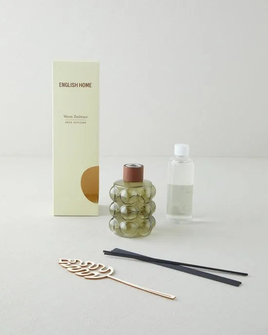 Warm Embrace Geurstokjes 200 ml – Reed Diffuser – Bloemige & Warme Huisgeur – Vanille & Sandelhout – Woonkamer, Slaapkamer & Hal